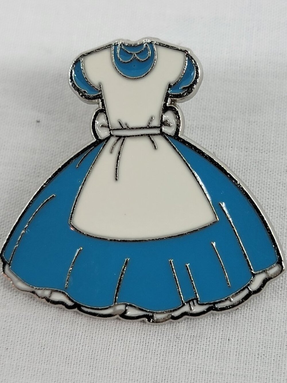 DISNEY Pin Trading ~ Character Dress ~ Alice In Wonderland Dress ~ 2017